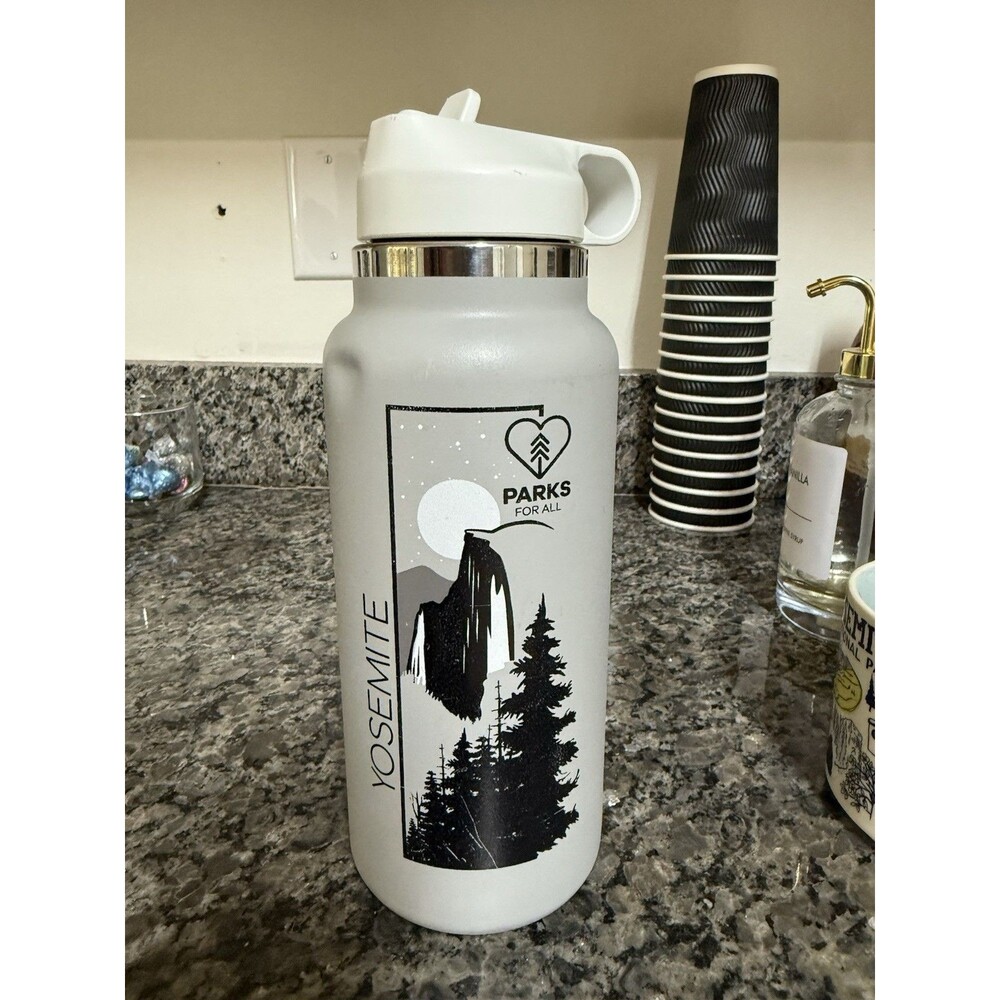 Hydro Flask Yosemite National Park 32oz Wide Mouth Limited Edition Bottle